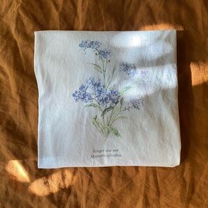 forget me not brandy melville tee